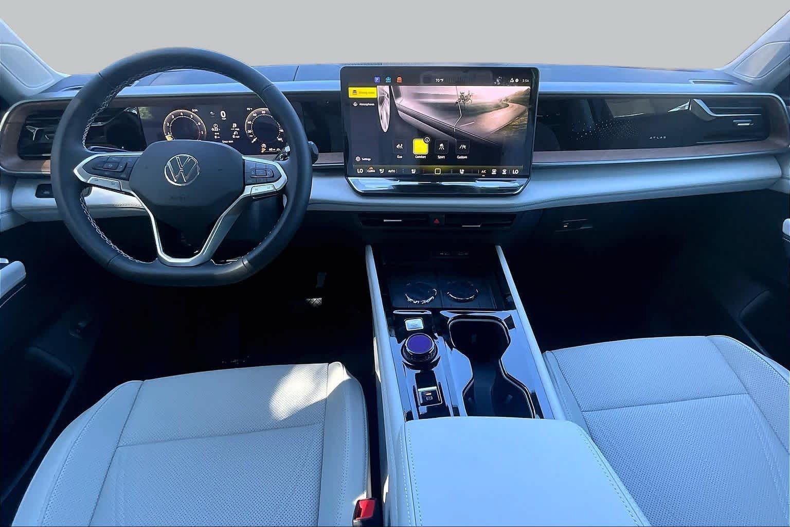 New 2027 Volkswagen Atlas SE FWD image 5