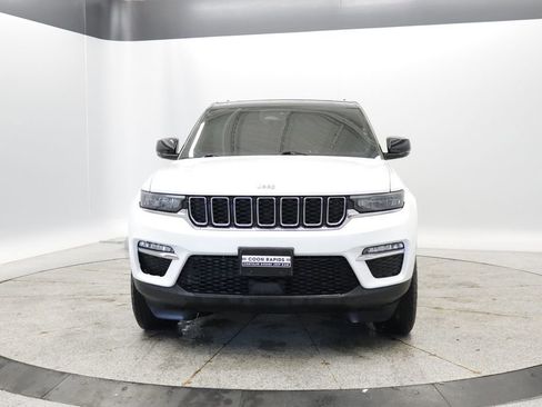 Used 2022 Jeep Grand Cherokee Limited AWD/4WD image 10