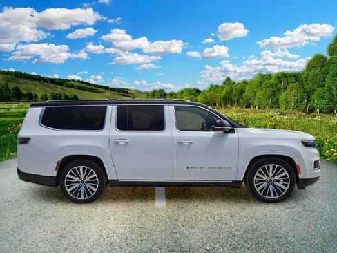 Certified 2024 Jeep Grand Wagoneer L Series III AWD/4WD image 7