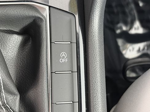 Used 2026 Volkswagen Taos S AWD/4WD image 25