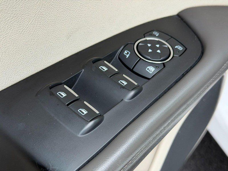 Used 2019 Lincoln Nautilus Reserve FWD image 18