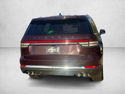 Used 2023 Lincoln Aviator Reserve w/ Equipment Group 201A image 6