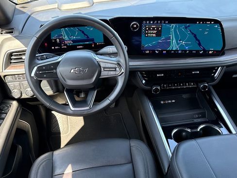 Certified 2025 Chevrolet Suburban Z71 image 25