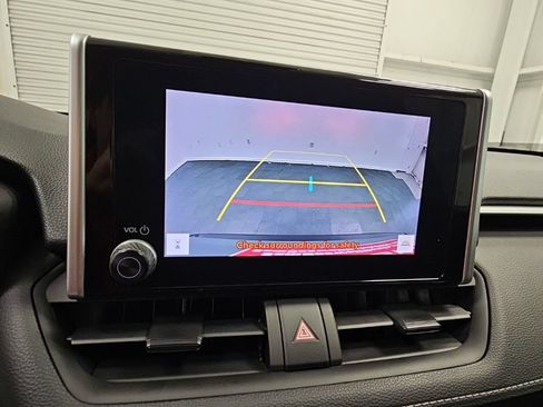 Used 2023 Toyota RAV4 XLE w/ Convenience Package FWD image 17