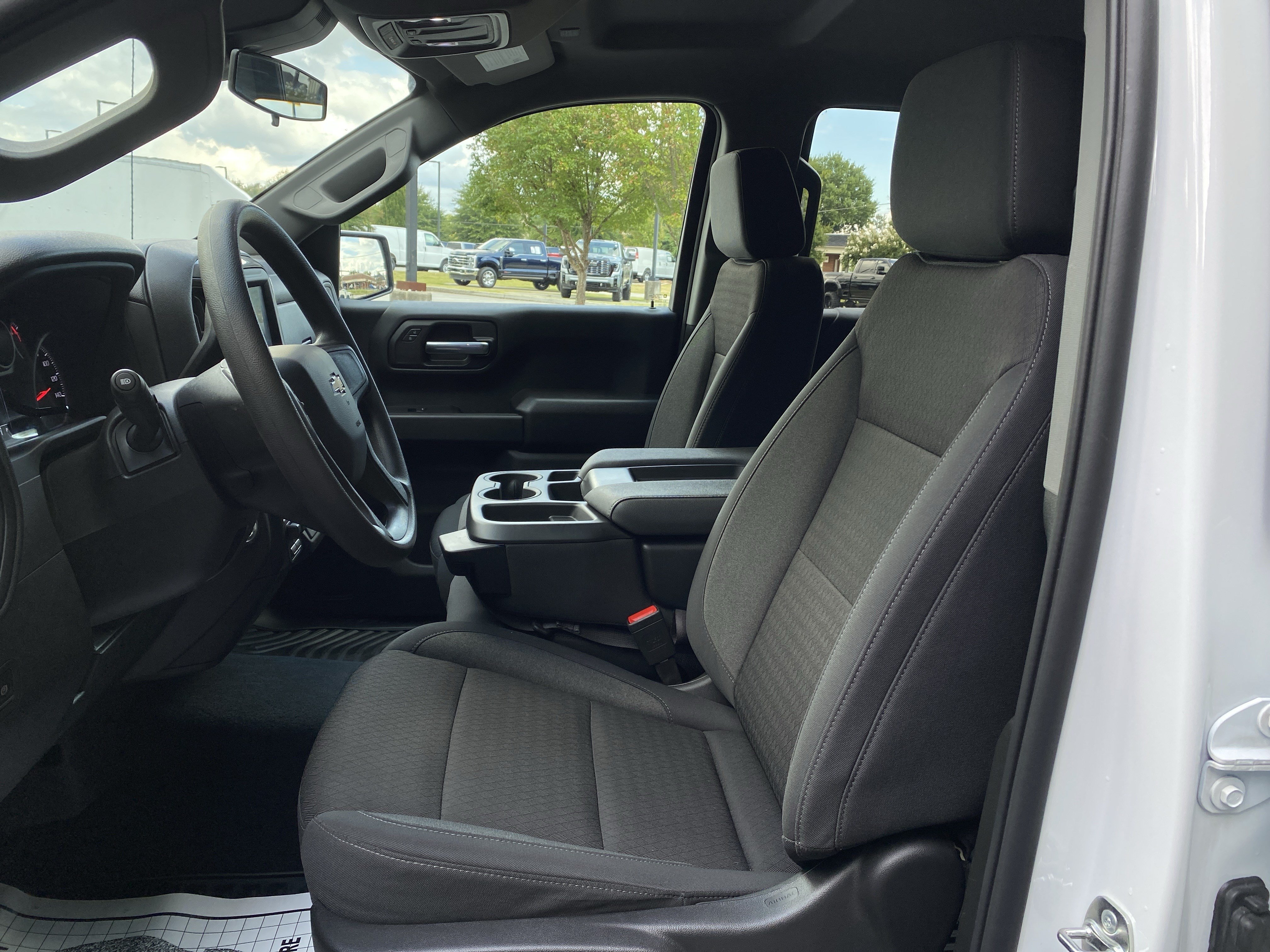 Used 2026 Chevrolet Silverado 1500 Custom AWD/4WD image 16