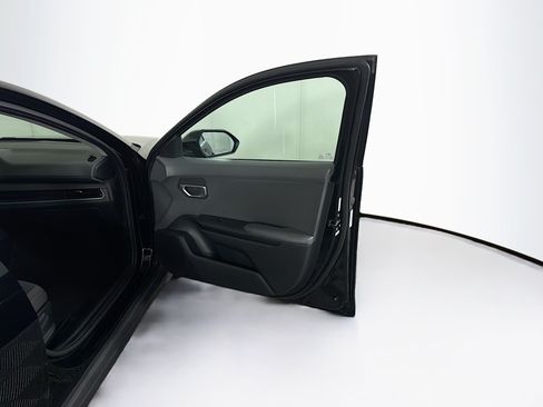 Used 2025 Kia K4 FWD image 31