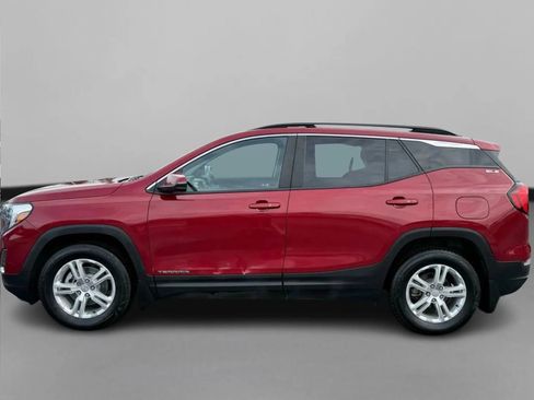 Used 2021 GMC Terrain SLE w/ Driver Convenience Package image 4