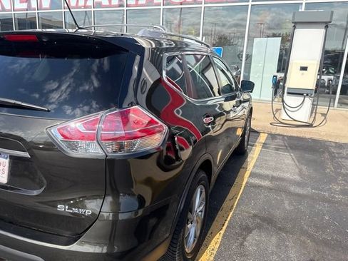 Used 2015 Nissan Rogue SL w/ SL Premium Package AWD/4WD image 9