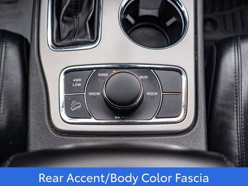 Used 2022 Jeep Grand Cherokee Laredo X image 28