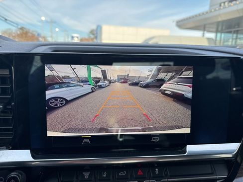 Used 2024 Chevrolet Silverado 2500 LT image 18