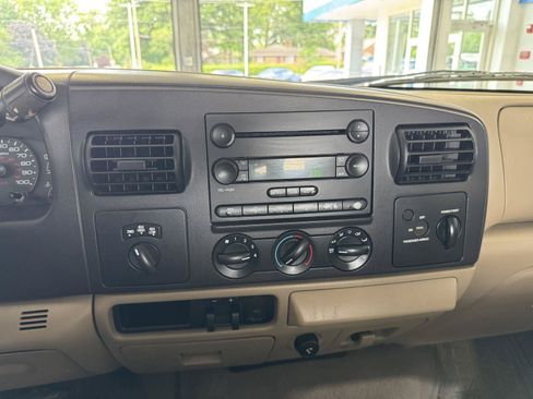Used 2005 Ford F250 XL AWD/4WD image 19