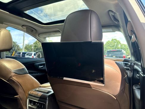 Used 2020 Nissan Murano Platinum w/ Cargo Package FWD image 17
