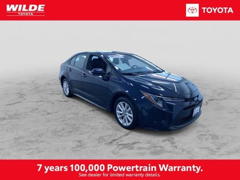 Certified 2025 Toyota Corolla LE w/ LE Premium Package FWD image 3