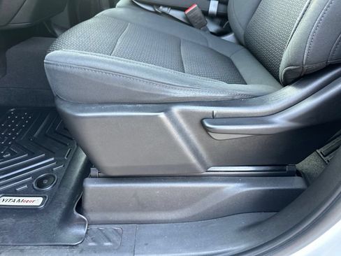 Used 2021 Chevrolet Silverado 1500 Custom AWD/4WD image 13