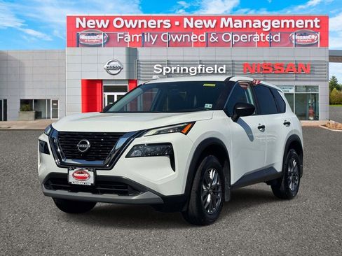 Used 2023 Nissan Rogue S AWD/4WD image 2