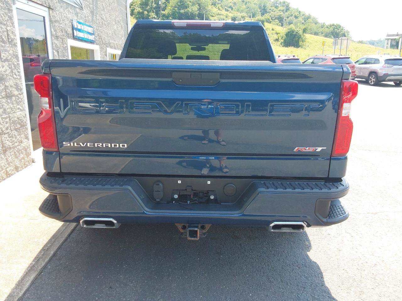 Used 2021 Chevrolet Silverado 1500 RST AWD/4WD image 4