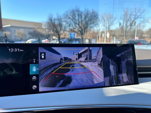 Used 2026 Genesis GV70 2.5T Advanced image 17