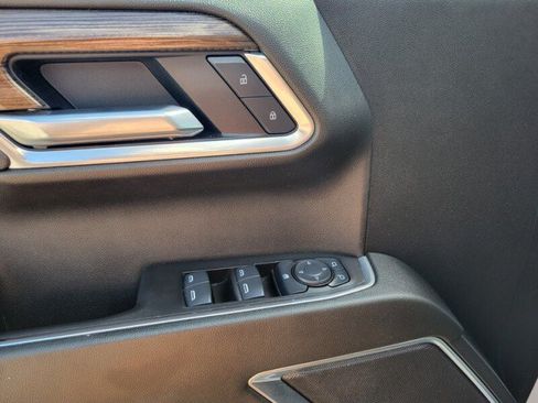 Used 2025 Chevrolet Silverado 1500 LT RWD image 15
