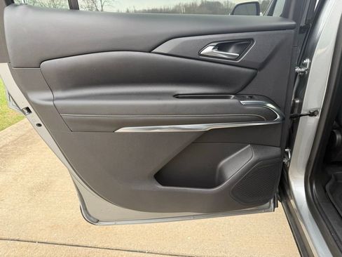 Used 2024 Chevrolet Traverse LS image 12