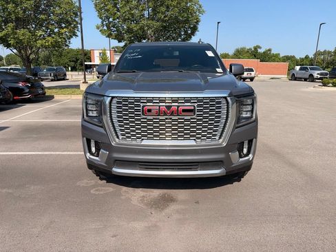 Used 2022 GMC Yukon Denali AWD/4WD image 16