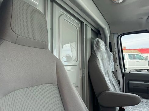 New 2026 Ford E-350 and Econoline 350 Super Duty w/ Interior Upgrade Package RWD image 24