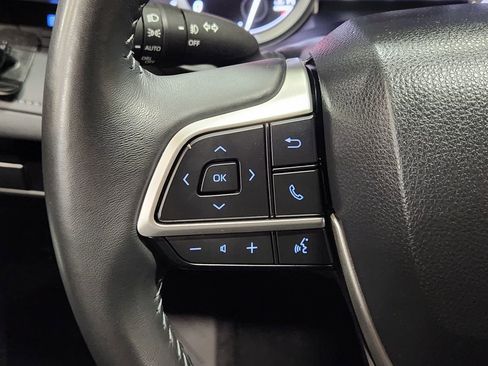 Used 2022 Toyota Highlander XLE image 50