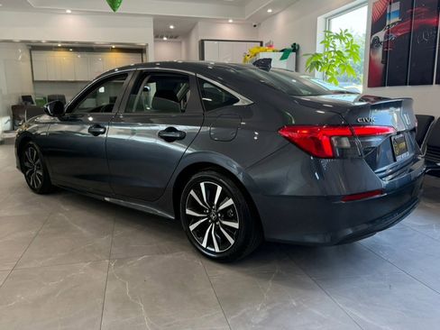 Used 2024 Honda Civic EX image 5