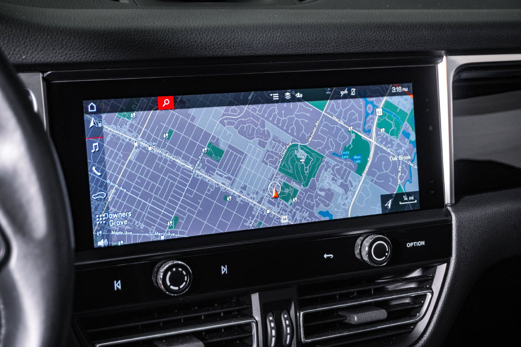 Certified 2022 Porsche Macan S AWD/4WD image 22