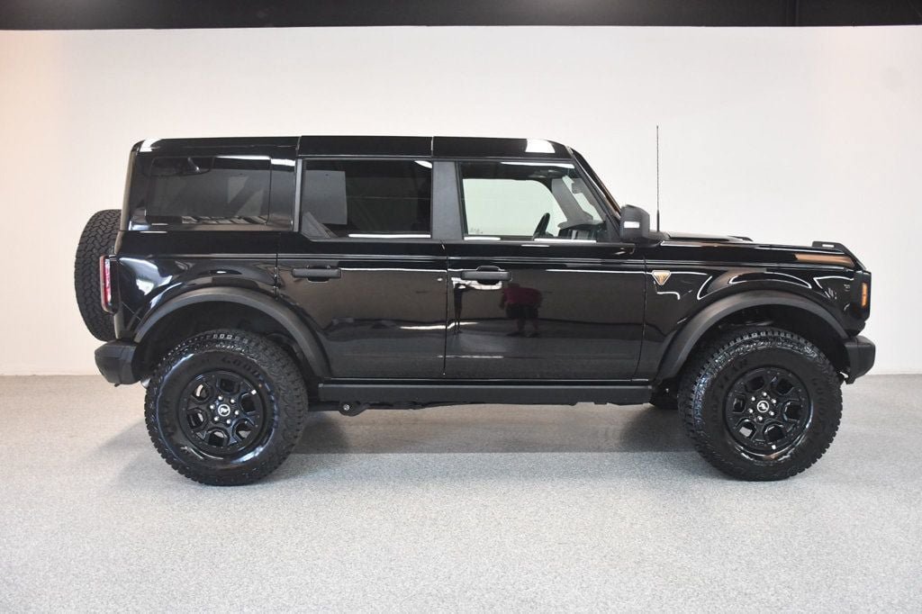 Used 2025 Ford Bronco Badlands AWD/4WD image 4