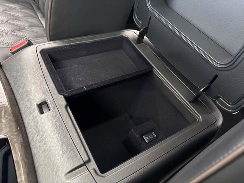 Used 2024 Nissan Armada Platinum w/ Captain's Chairs Package image 34