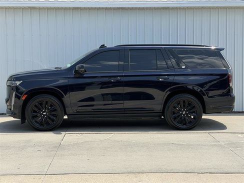 Used 2024 Cadillac Escalade Sport Platinum AWD/4WD image 11