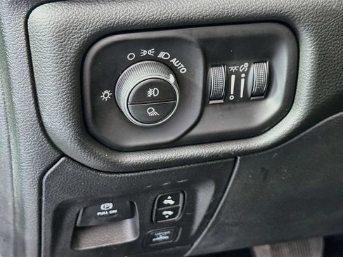 New 2026 RAM 1500 4x4 Crew Cab image 10