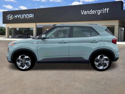 New 2025 Hyundai Venue SEL