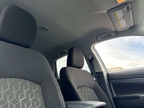 Used 2025 Mitsubishi Outlander Sport ES image 17