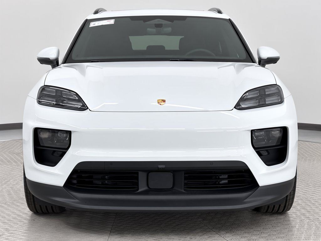 Used 2026 Porsche Macan 4 Electric AWD/4WD image 5