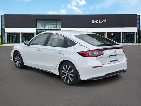 Used 2024 Honda Civic EX-L image 3