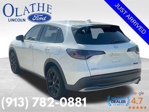 Used 2025 Honda HR-V Sport image 3