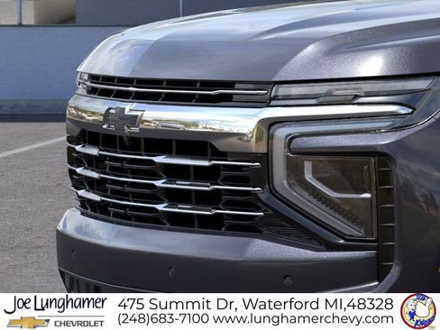 New 2026 Chevrolet Suburban LT image 13