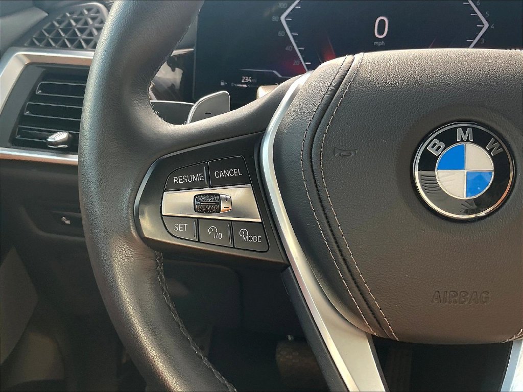 Used 2022 BMW X5 xDrive40i w/ M Sport Package AWD/4WD image 11