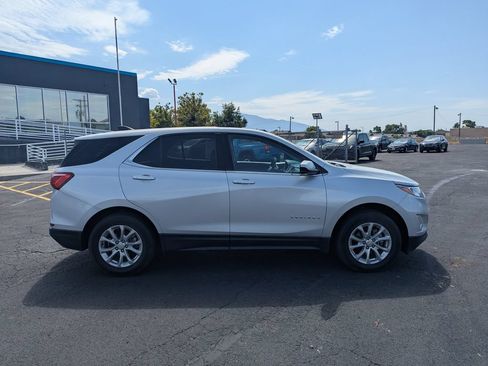 Used 2020 Chevrolet Equinox LT AWD/4WD image 2