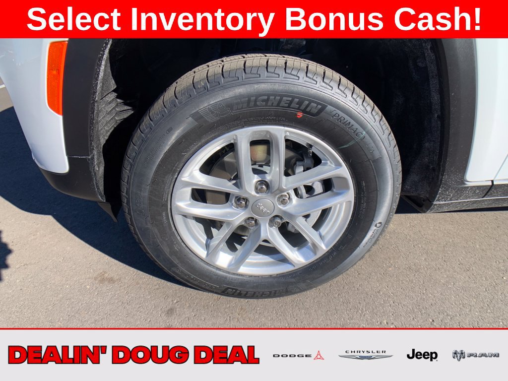 New 2026 Jeep Grand Cherokee Laredo AWD/4WD image 27