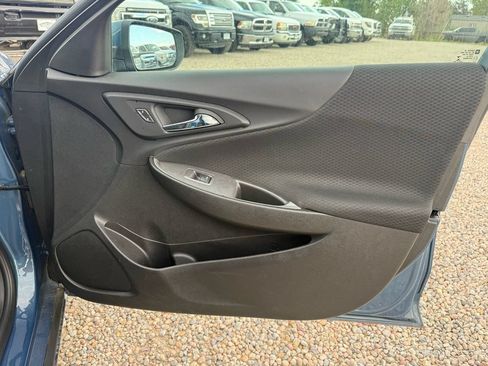 Used 2025 Chevrolet Malibu LT FWD image 13