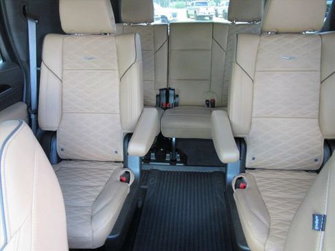 Certified 2024 Cadillac Escalade Sport w/ LPO, ONYX Package AWD/4WD image 19