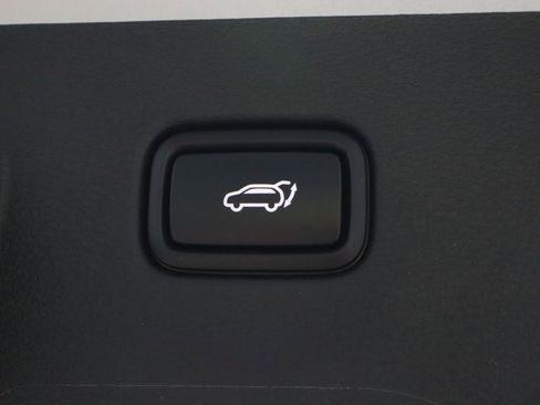 Used 2025 Kia Sportage EX w/ Premium Package image 17