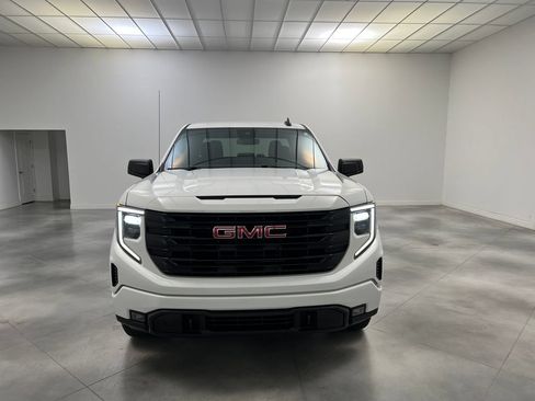 Used 2024 GMC Sierra 1500 Elevation AWD/4WD image 3