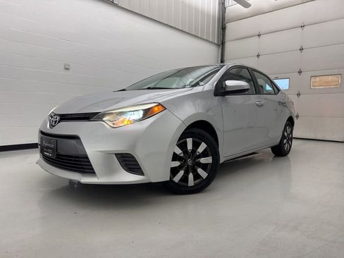 Used 2015 Toyota Corolla LE FWD image 3