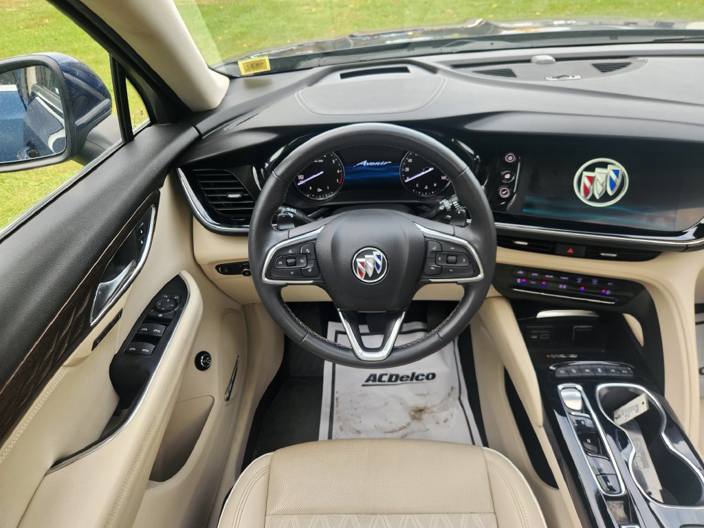 Used 2022 Buick Envision Avenir w/ Technology Package II AWD/4WD image 18