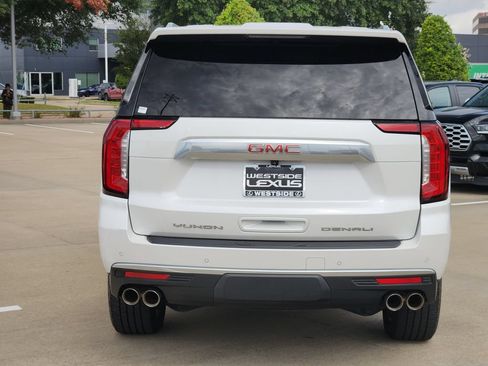 Used 2023 GMC Yukon XL Denali AWD/4WD image 6