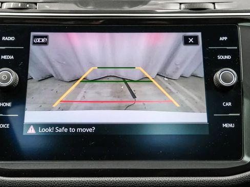 Used 2022 Volkswagen Tiguan SE R-Line FWD image 30