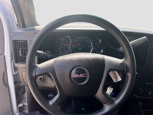 Used 2025 GMC Savana 3500 Extended RWD image 11